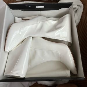 THIGH HIGH WHITE LEATHER HEEL BOOTS